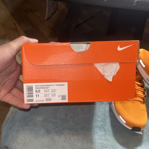 Size 9.5 - NCAA x Nike Air Zoom Pegasus 41 Tennessee main image 8
